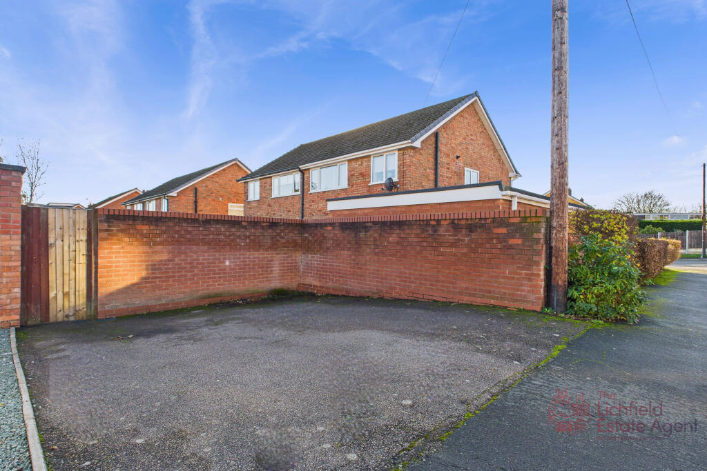 CAM02494G0-PR0072-STILL039 (1)