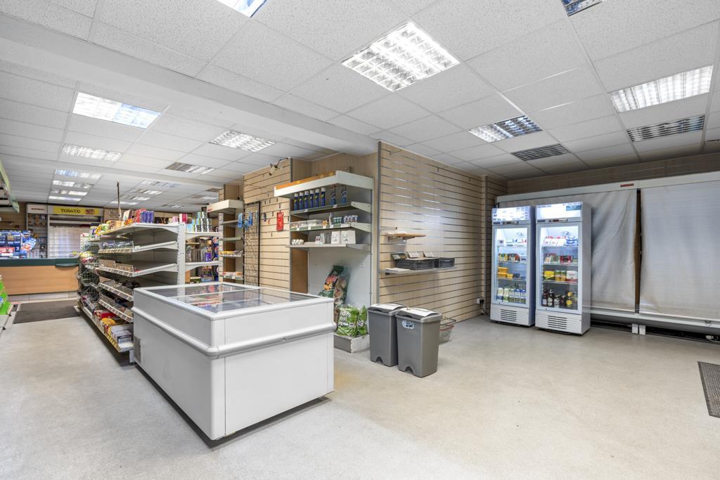 COTE &amp; CASTLE - Collingbourne Stores. SN8 3DZ - LO