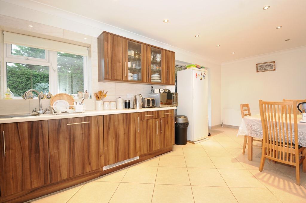 Brand New Fitted Kitchen