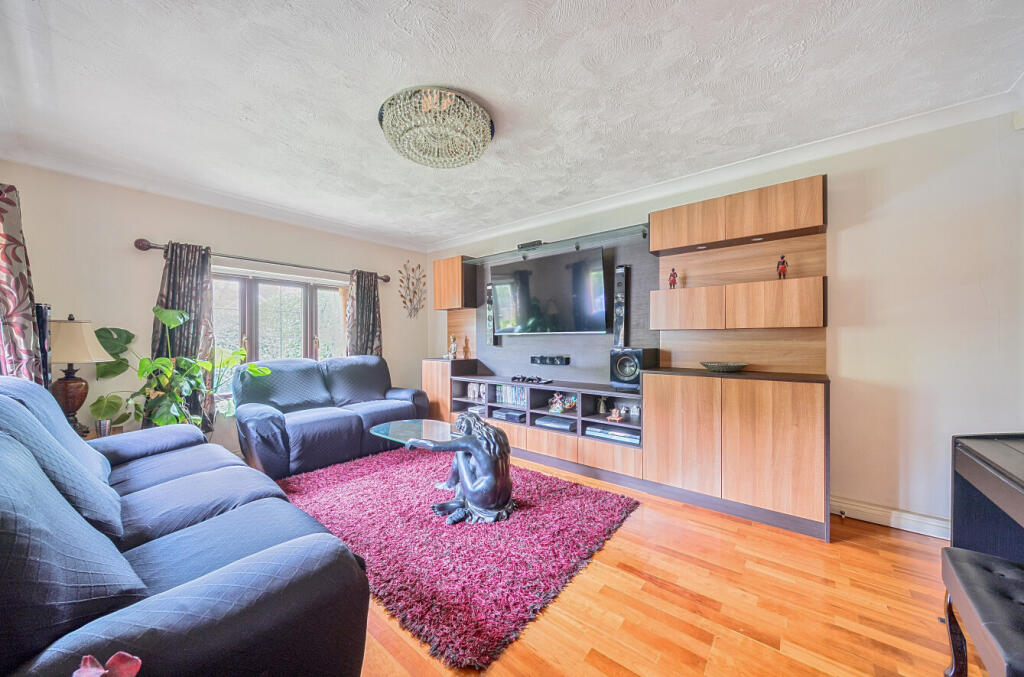 1384332-15-6936f7...