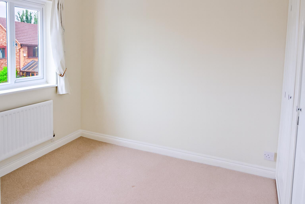 3-bed-house-hucclecote (5).png