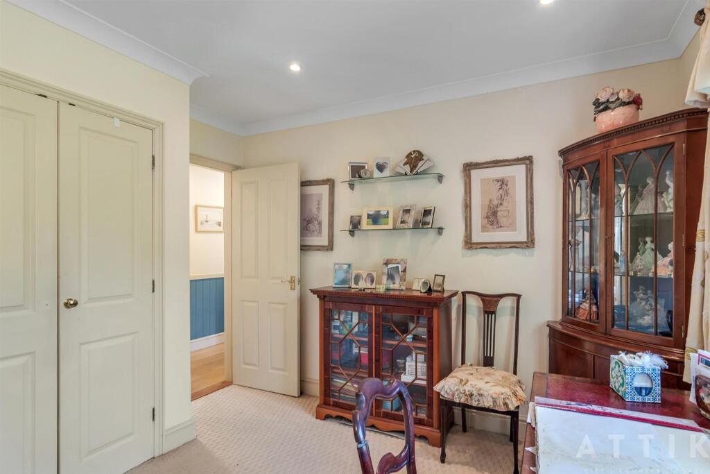 2 Hanbury Close, Halesworth IP19 8DG (22).jpg