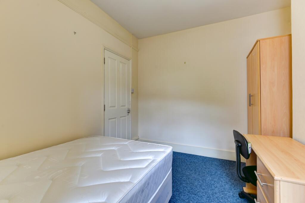 100 Bonchurch Road Bedroom 1 (2)
