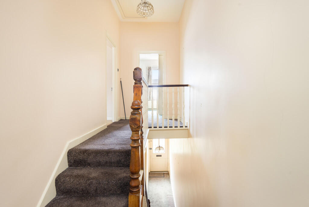 8_Hallway