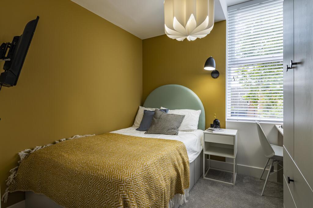 Bedroom 5