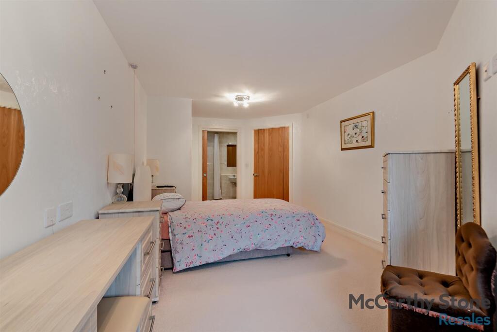 8670556-interior08-800.jpg