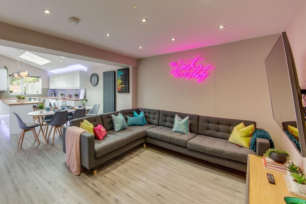 living room 