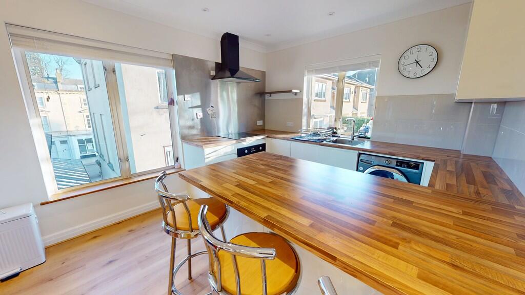 1659-03062025_153...