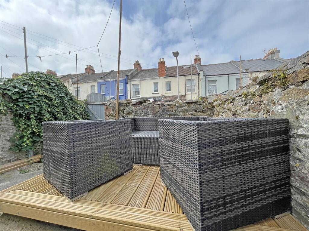 Victory Street 16 - Garden.jpg