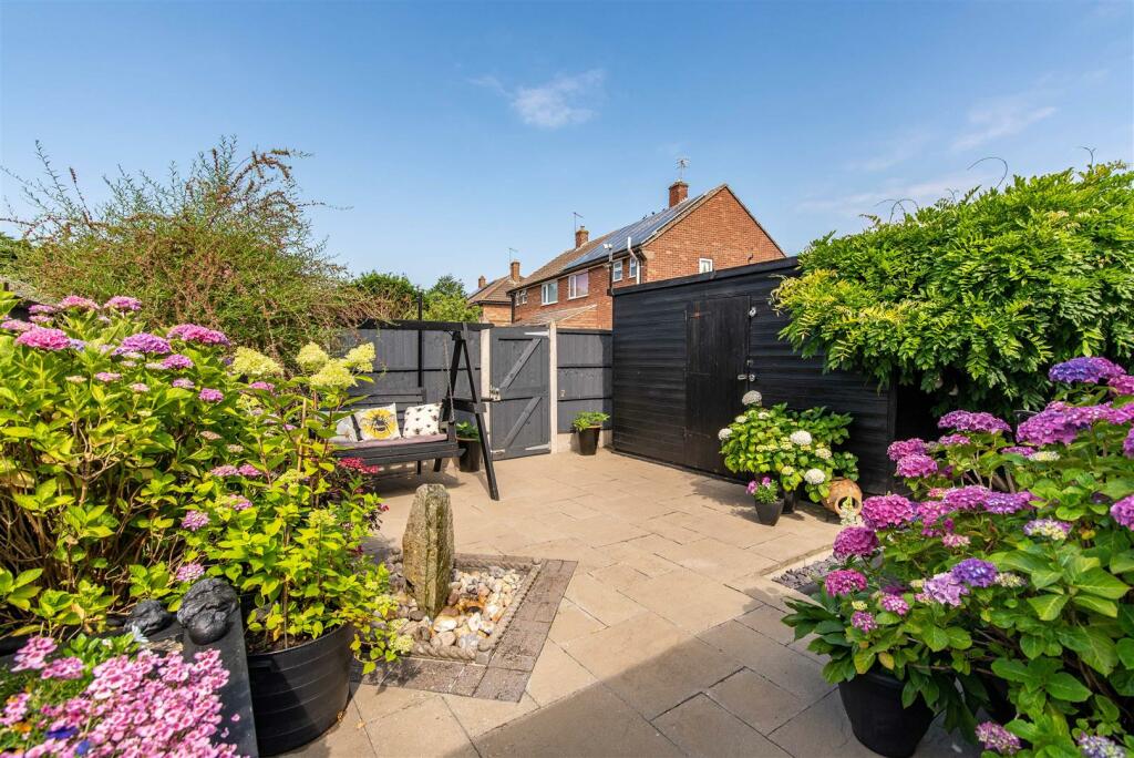 186 ruddingtonlane-low-6.jpg