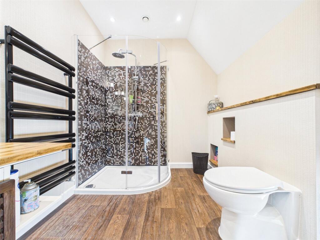 Master Ensuite