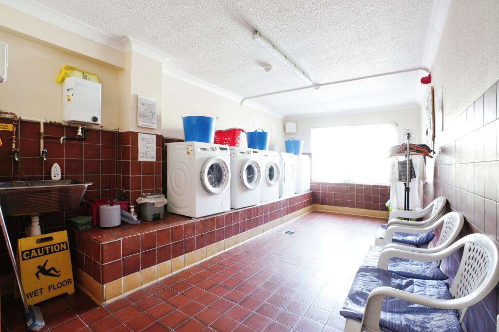 COMMUNAL LAUNDRY ROO