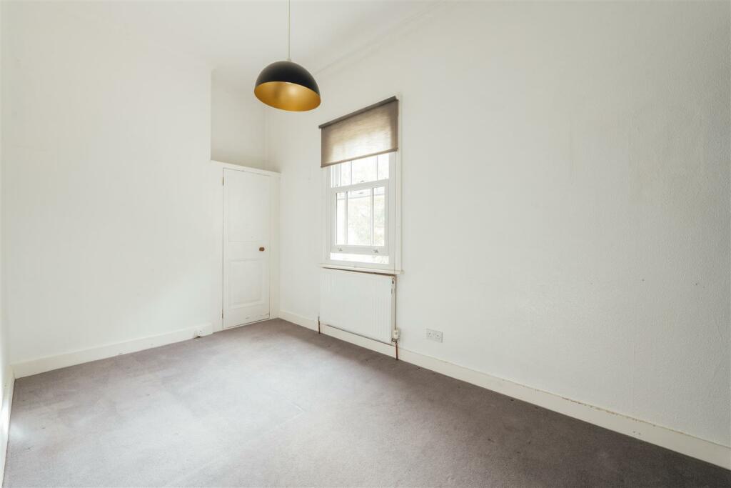 34 Benslow Lane, Hitchin-12.jpg