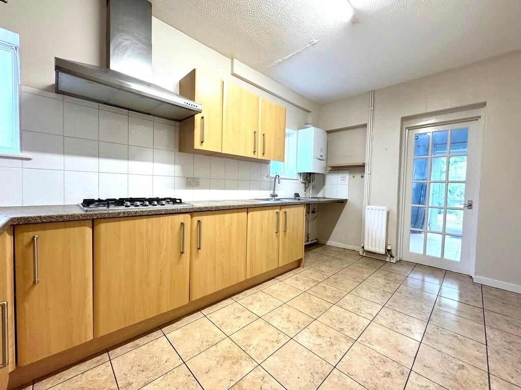52 Preston Road k...