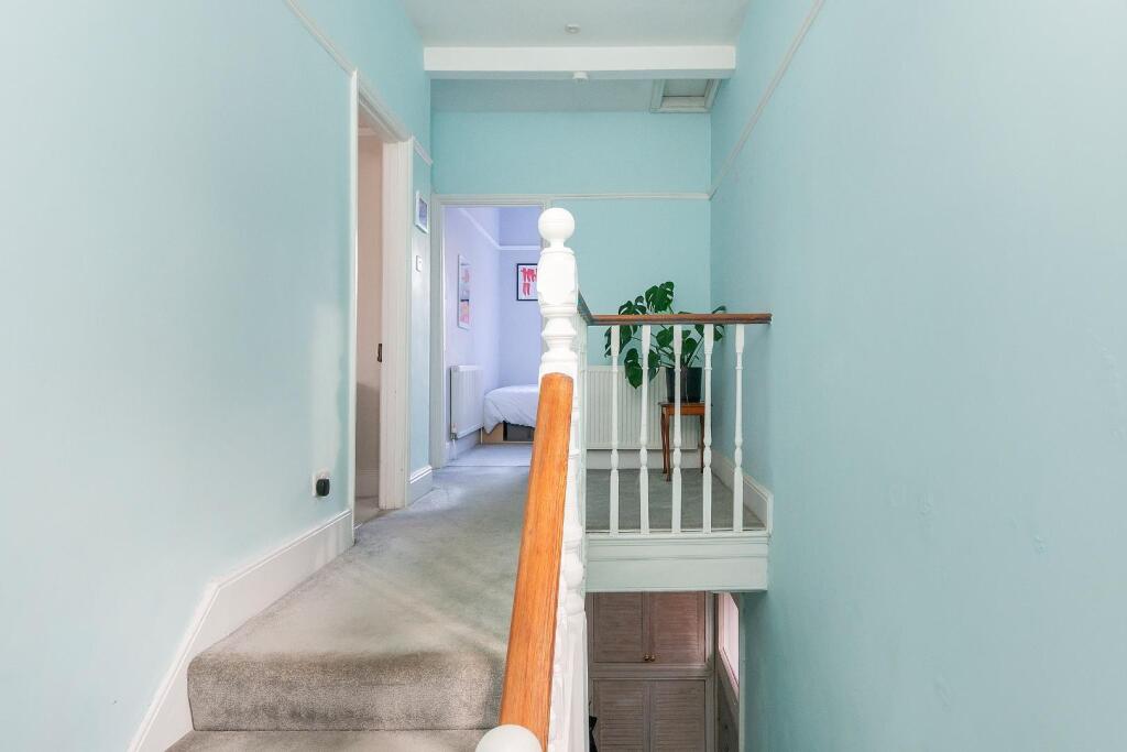 1W5R3ATN - Landing A.jpg