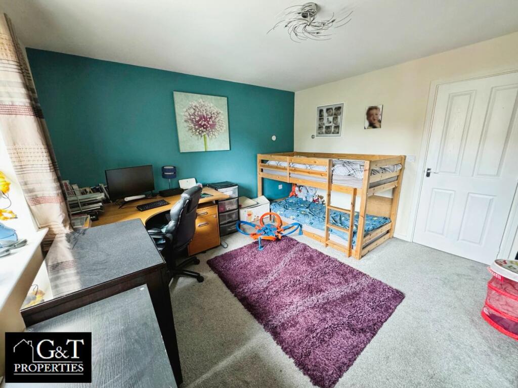 2nd Bedroom 