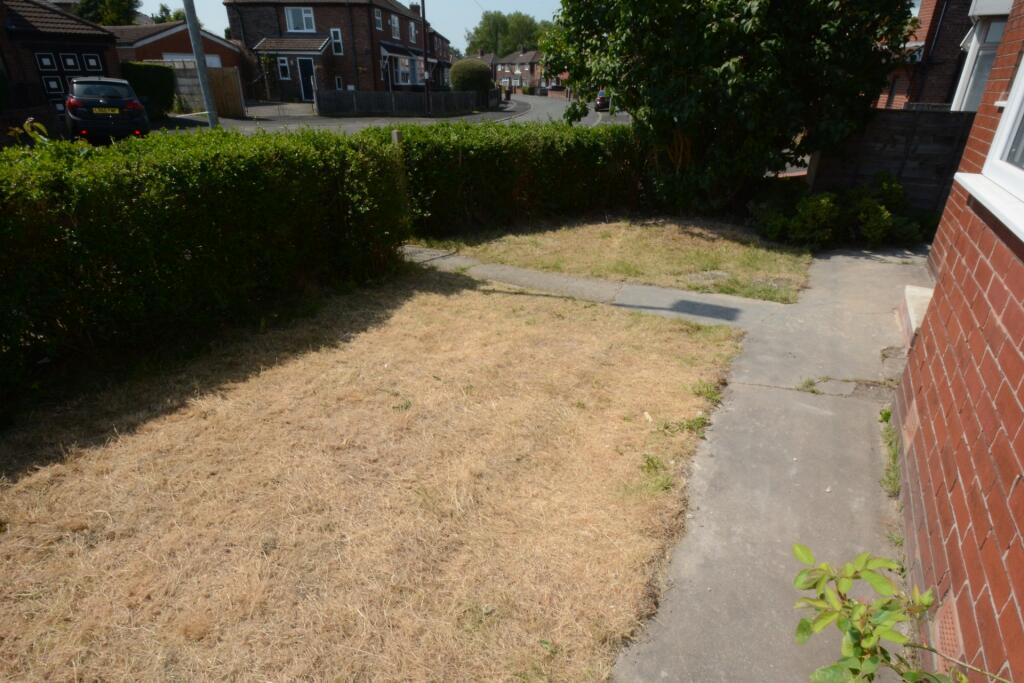 FRONT GARDEN