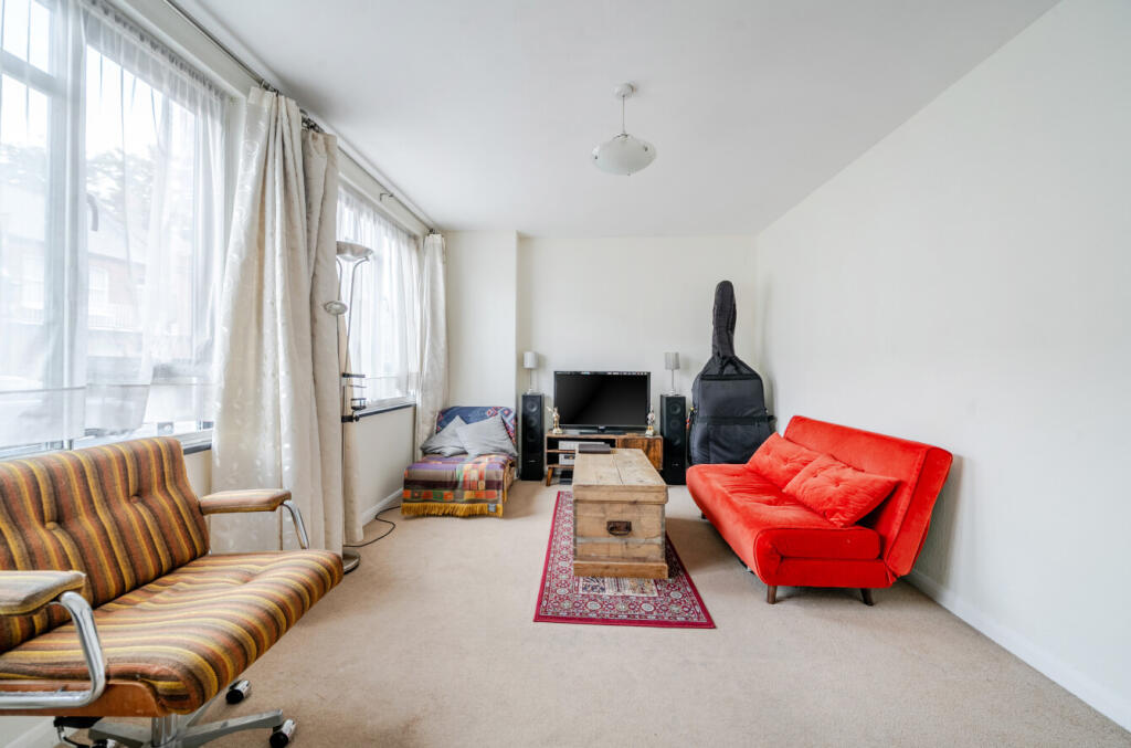 1330919-3-688cca0...