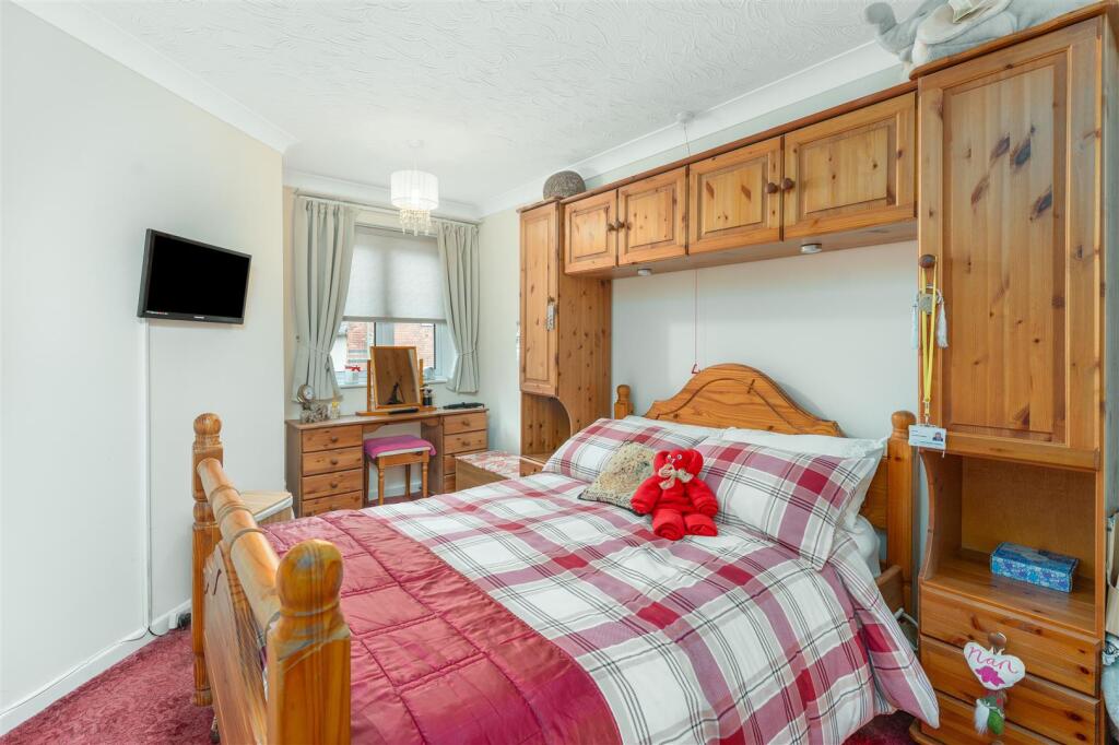 37 Spencer Court, Banbury-13.jpg