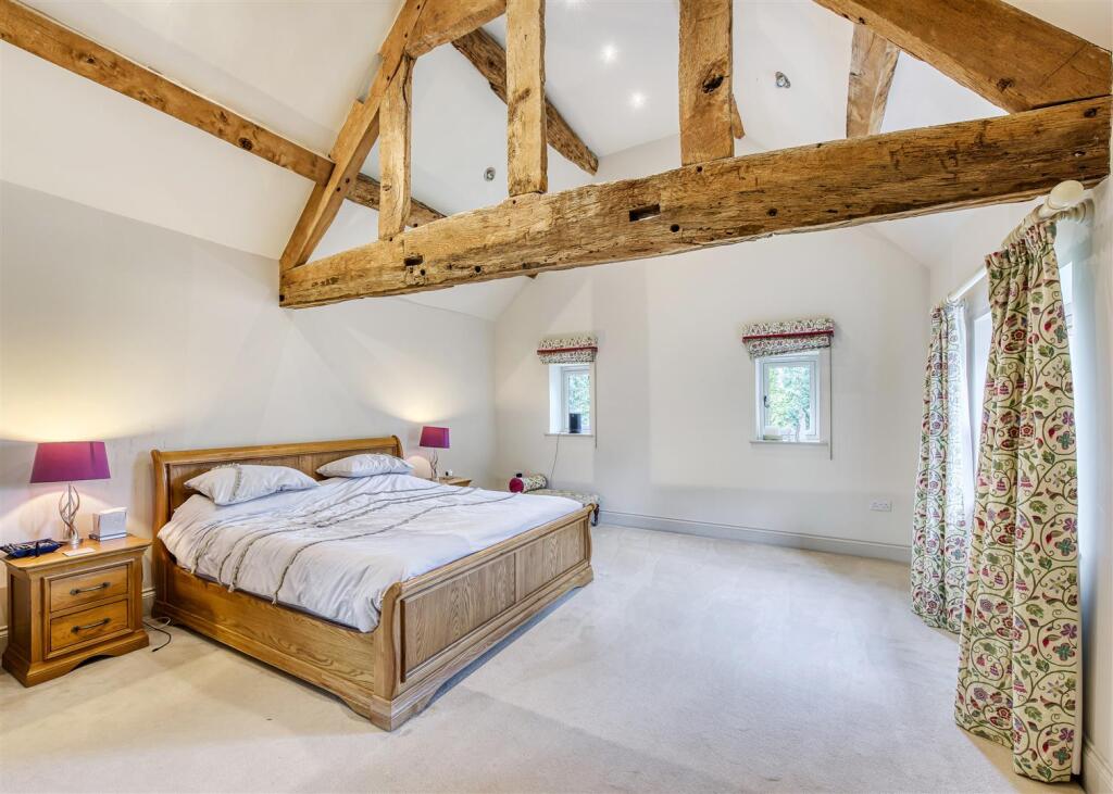 Stockton House-bed1.jpg