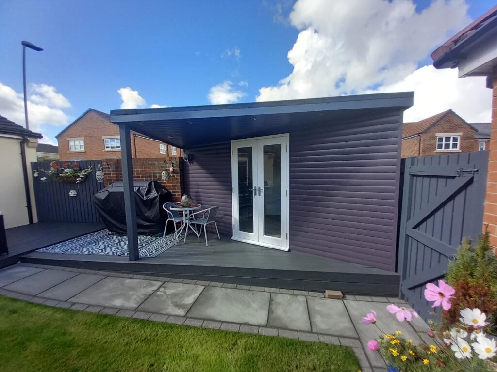 GARDEN ROOM