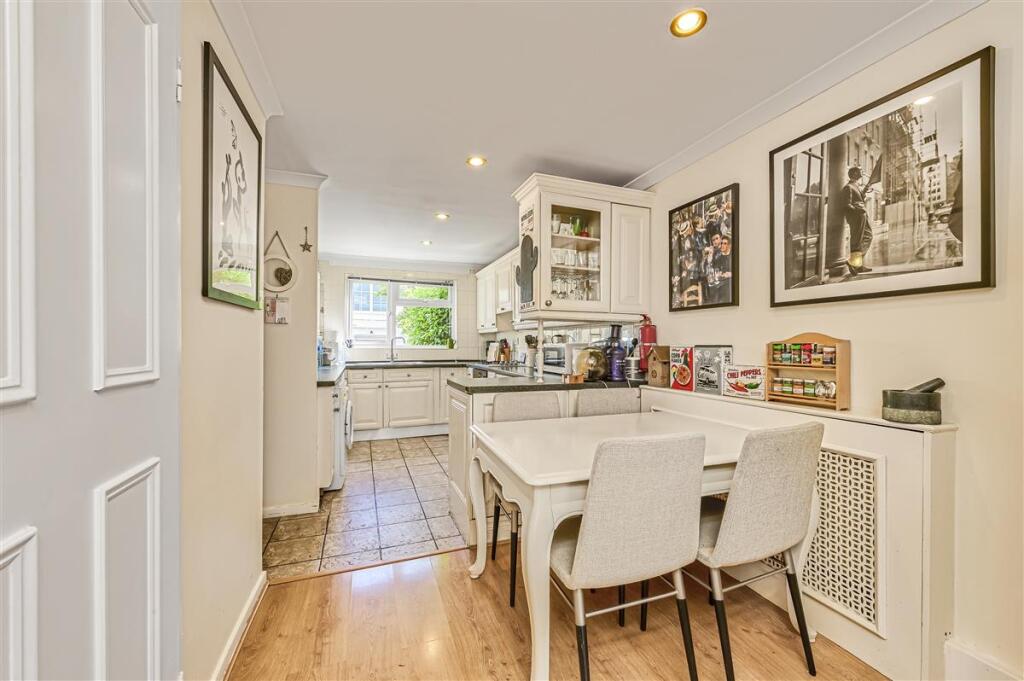 Kitchen/Dining Room