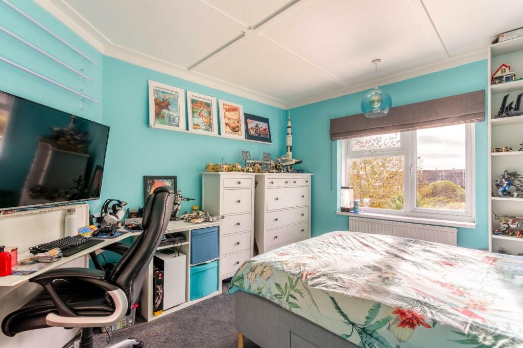 Amherst Crescent-10.jpg
