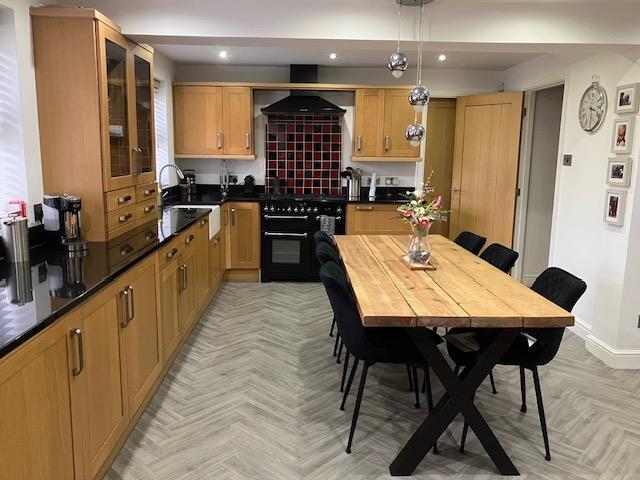 11 Lawndale Kitchen 1.jpg