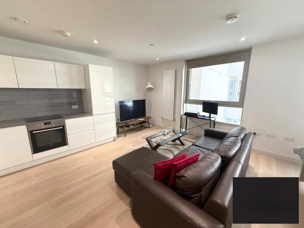 6cbab100-cd41-4bae-af88-8421569c3130.jpg