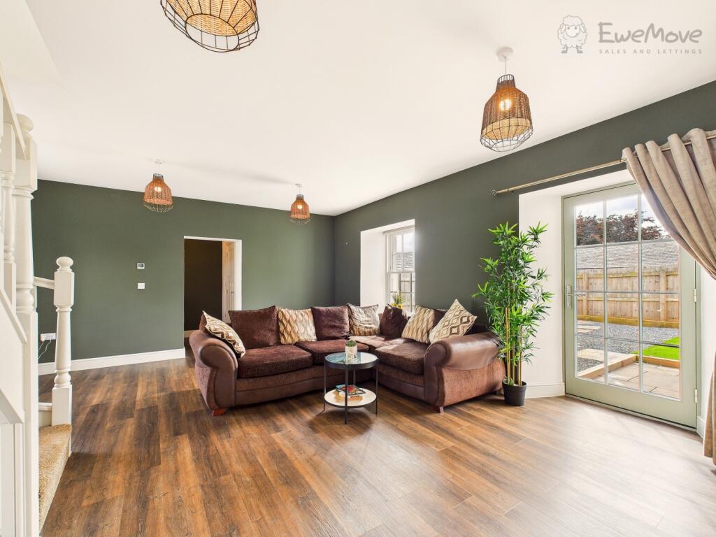 CAM03640G0-PR0061-STILL013