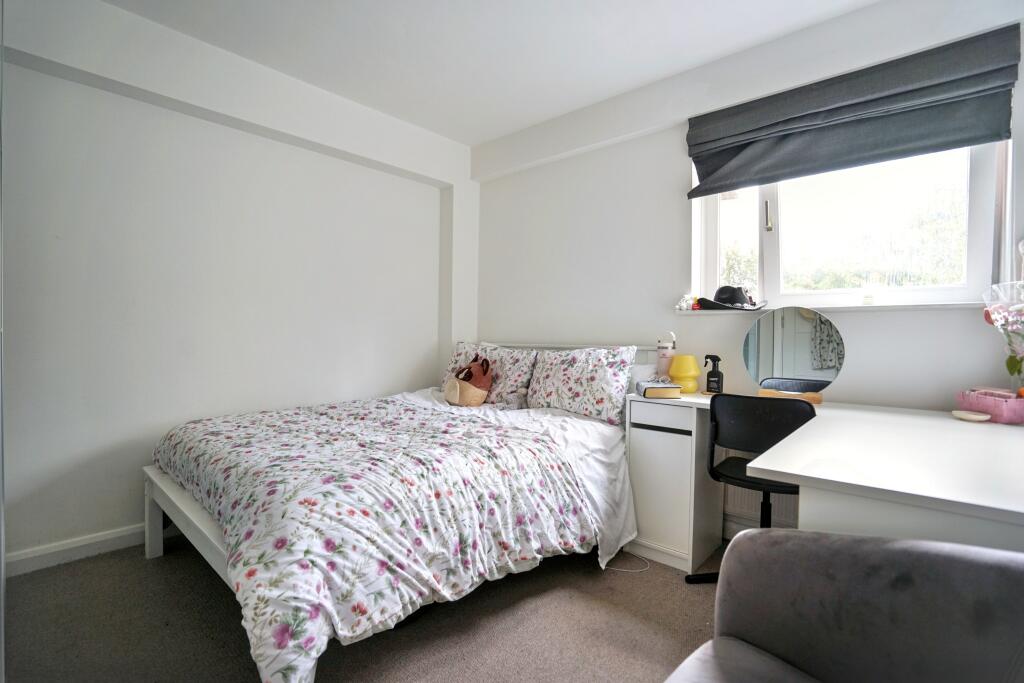 Flat 14, Albert Starr House, Haddonfield Estate, Bush Road, Surrey Quays, London SE8 5AS