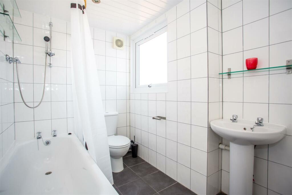 BATH1-_A182389.jpg