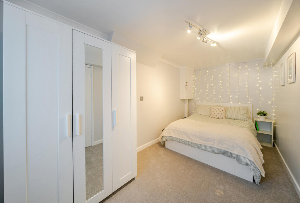 1386626-9-693ffad...