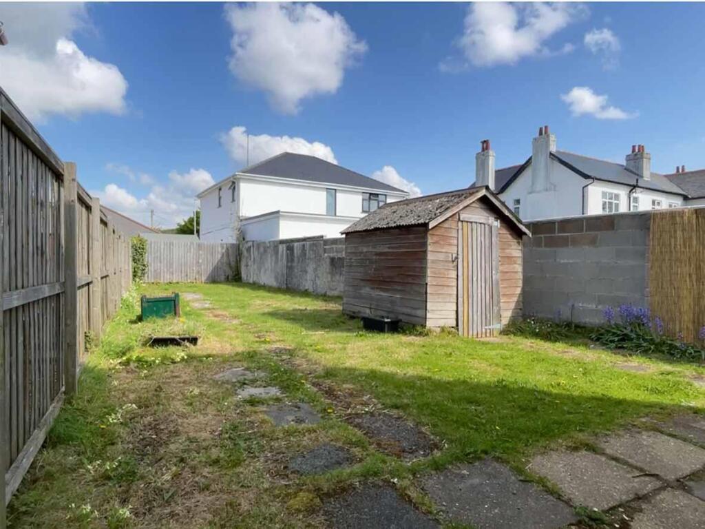 Bowden Park Road 21 Garden Front.jpg