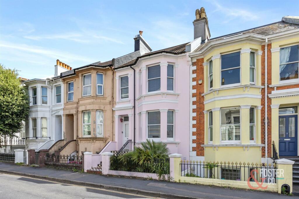 Queens Park Road, 116-026.jpg