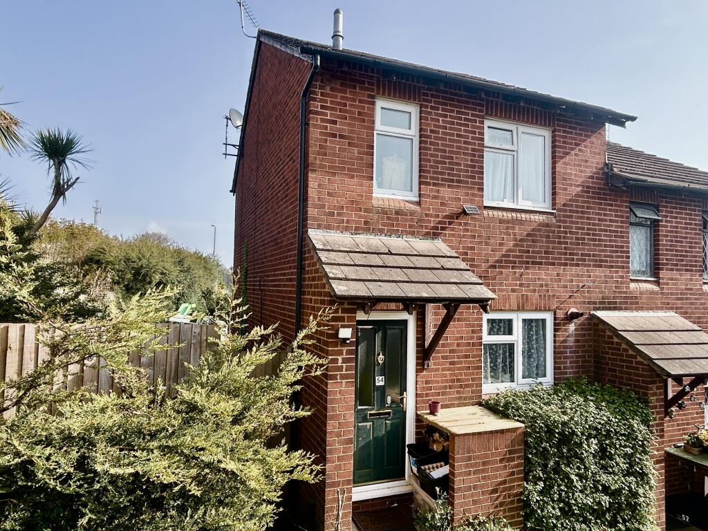 Front Aspect and Entrance