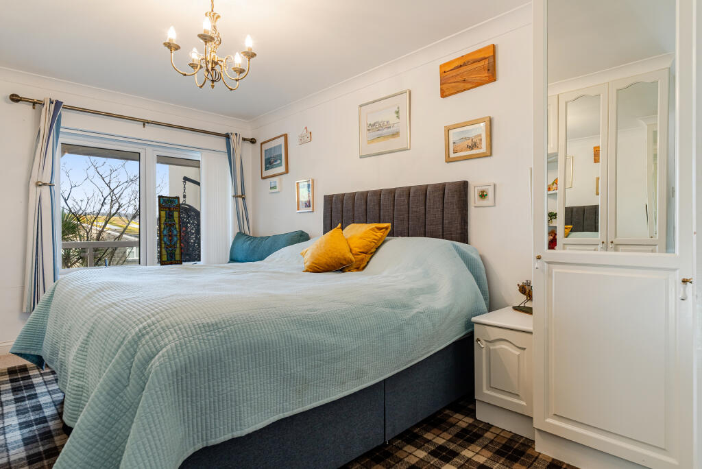 A25 - Embankment Rd, Flat 6 The Moorings, Kingsbri