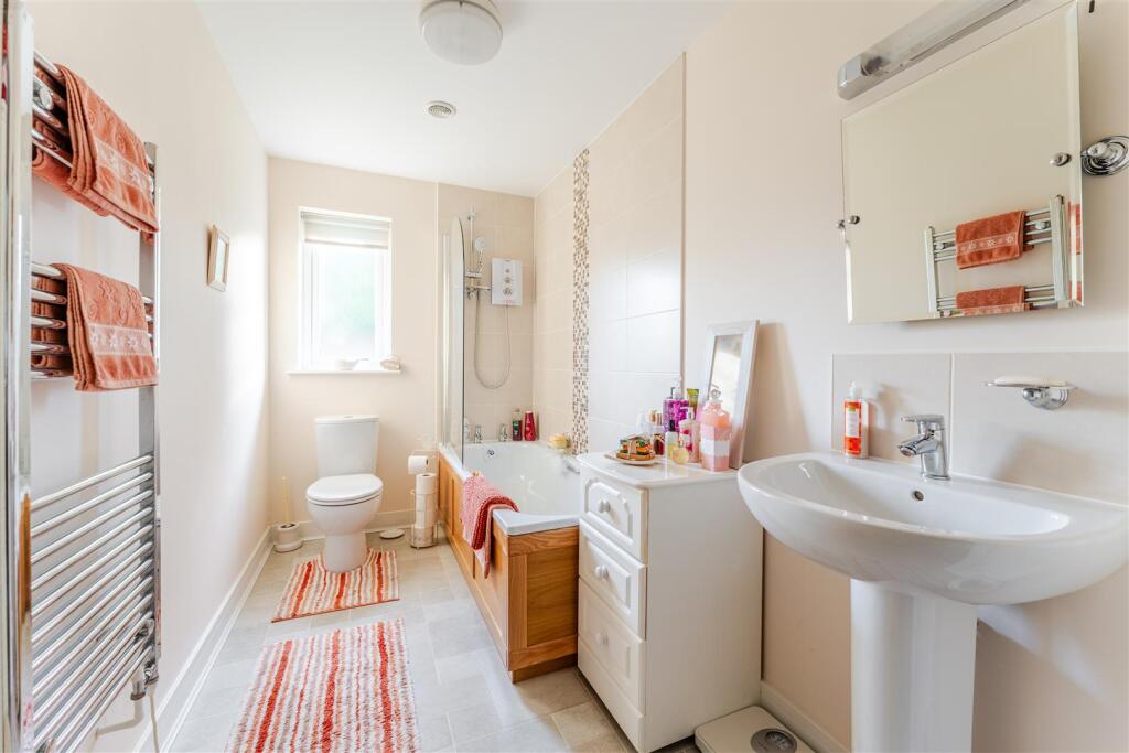 1A Elm Close Yatton BS49 4EL 31.jpg