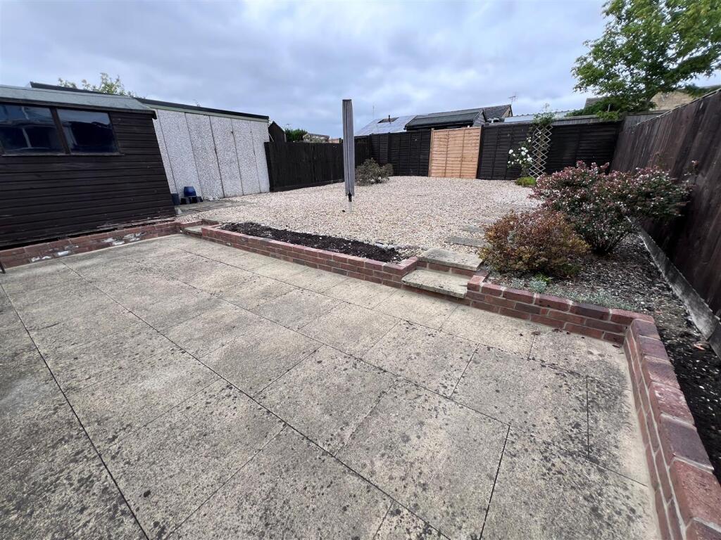 Rear garden 5.jpg