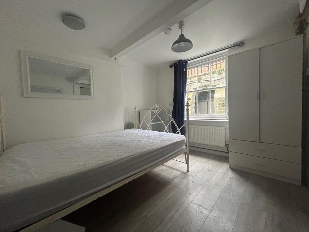 Bedroom 1..jpg