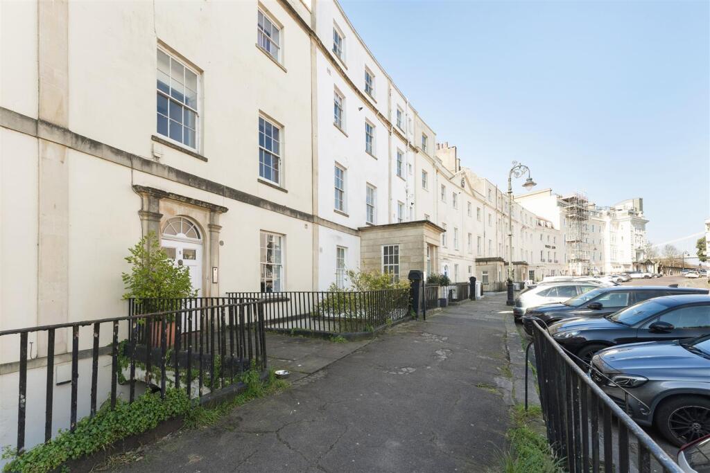 hydes-hallfloorflat5prince'sbuildings-9 - Copy.jpg