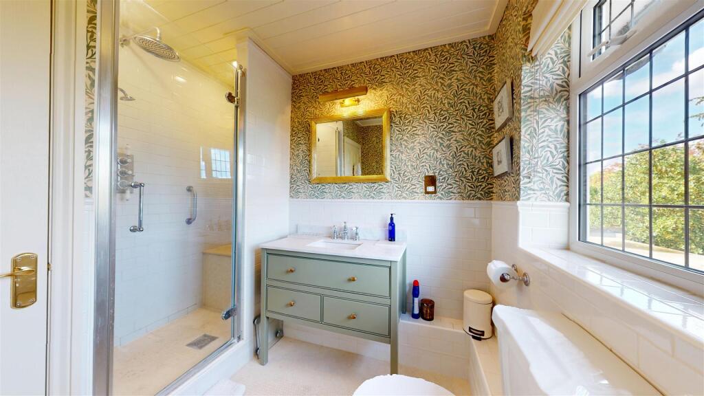 En Suite Shower Room