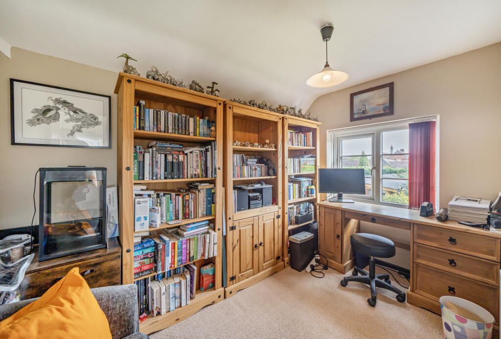 1345913-8-68bb2fb...