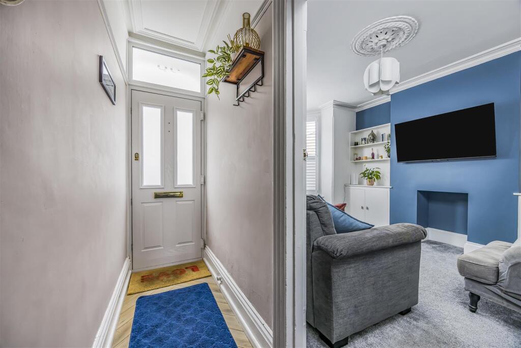 38 Hellyer Road, Milton-PorticoMarketing-SoldBy-14