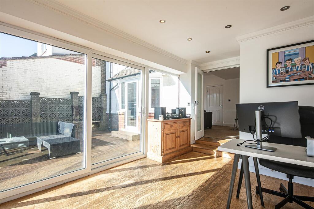 Garden room