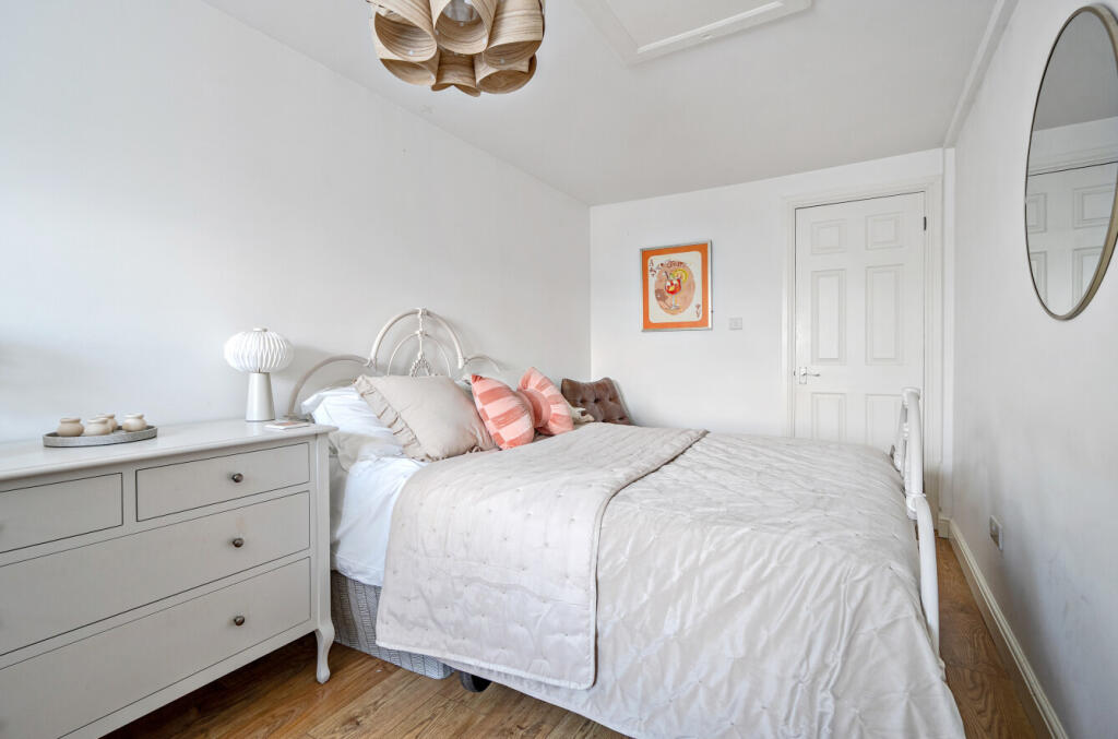 1389326-9-693ff97...