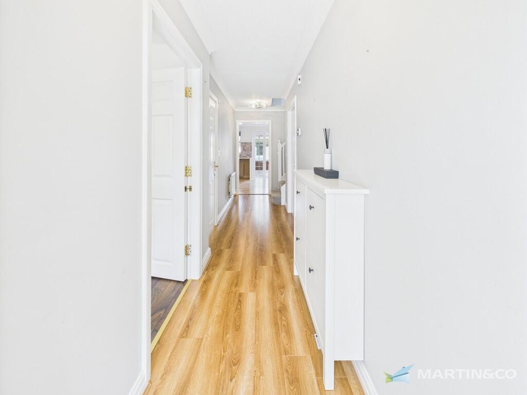 CAM02318G0-PR0483...