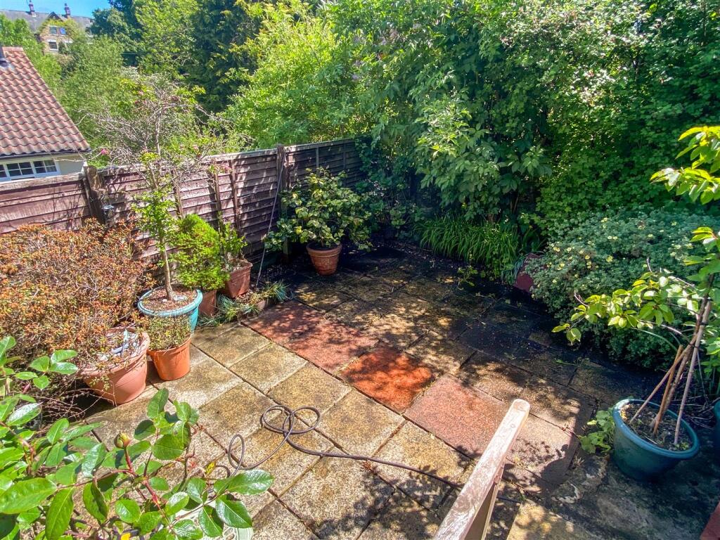 Rear Garden (2).jpg