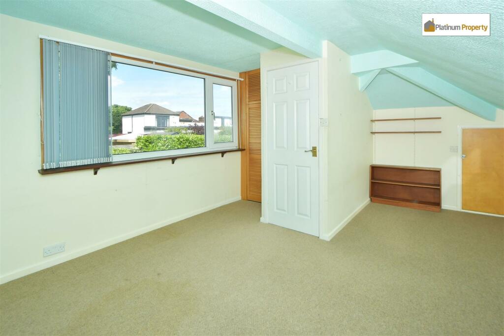 LOFT ROOM