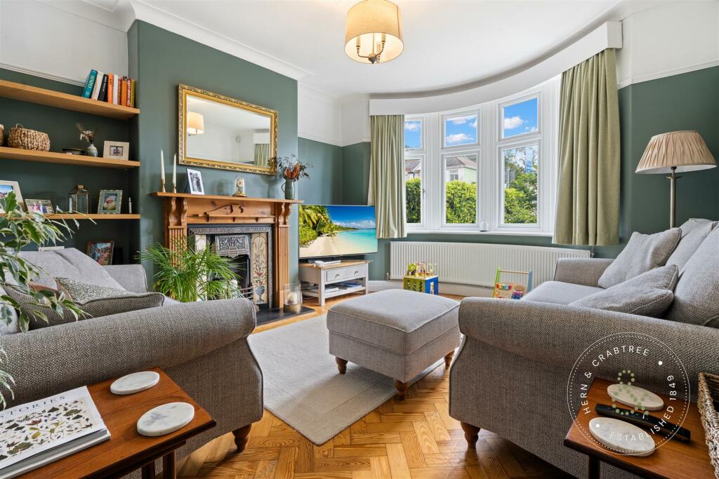 Allensbank Road, Heath, Hern Crabtree (1).jpg